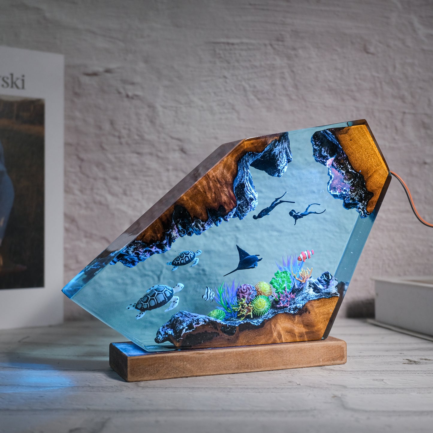 Resin lamps for turtles, people and rays 2