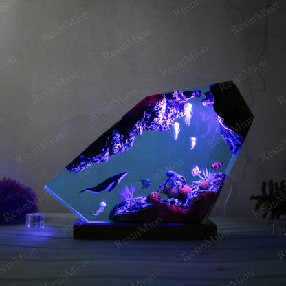 Whales resin lamp 3