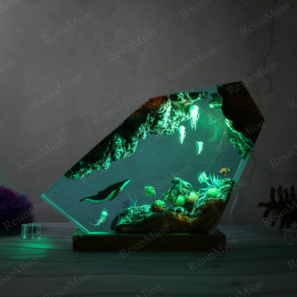 Whales resin lamp 3