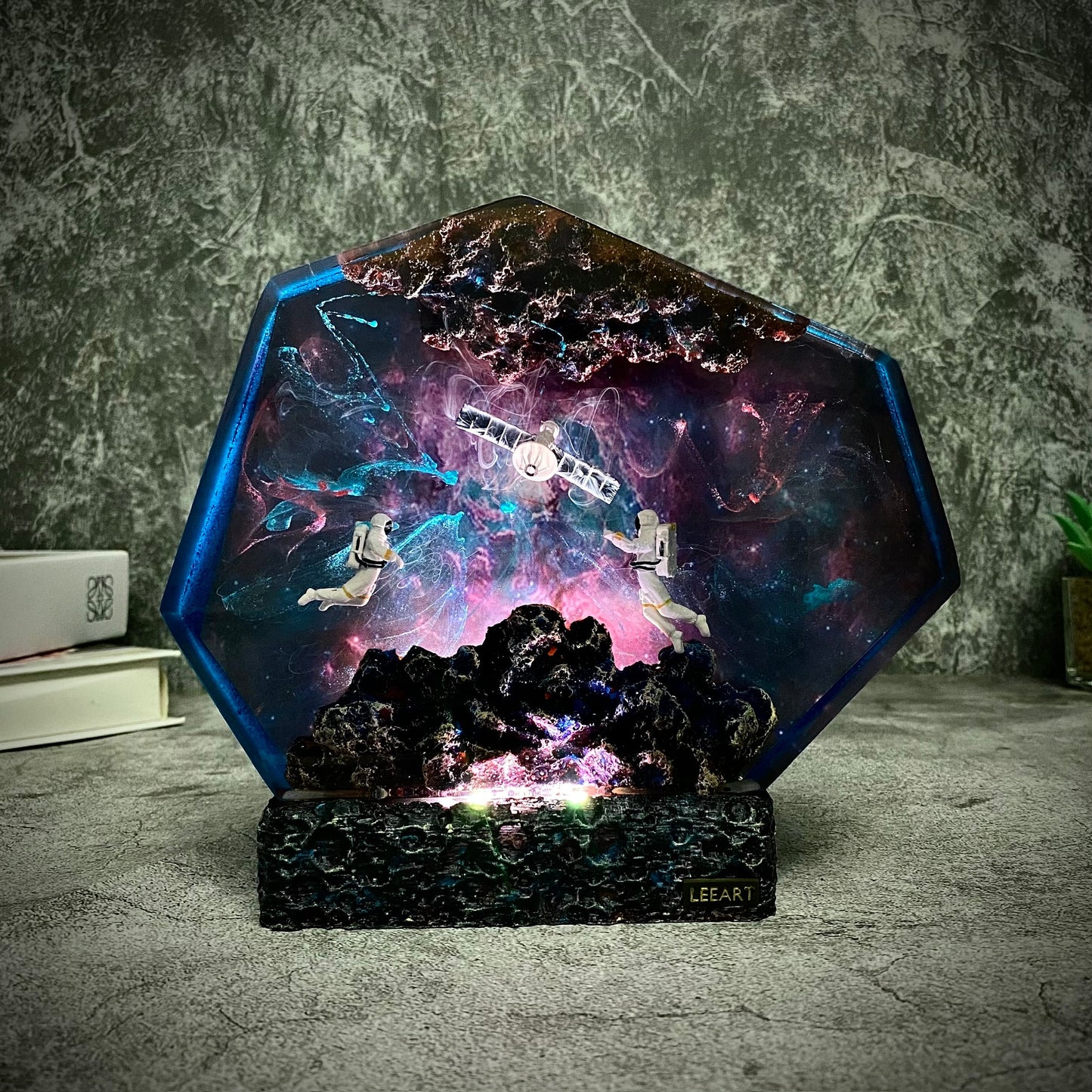 Space epoxy resin lamp