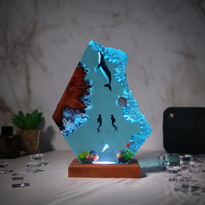 Blue whales and divers resin lamp