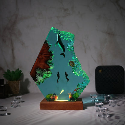 Blue whales and divers resin lamp