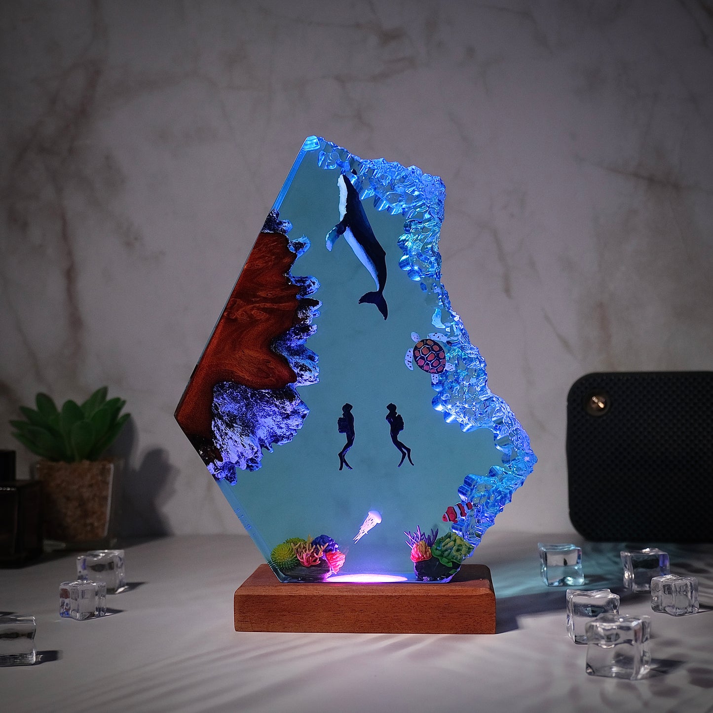 Blue whales and divers resin lamp