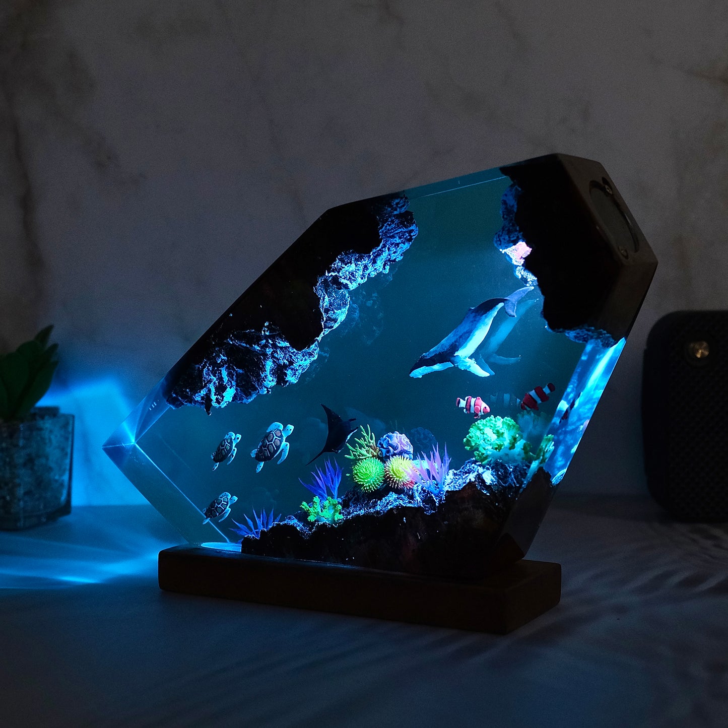 Ocean resin lamp.  Turtles and whales