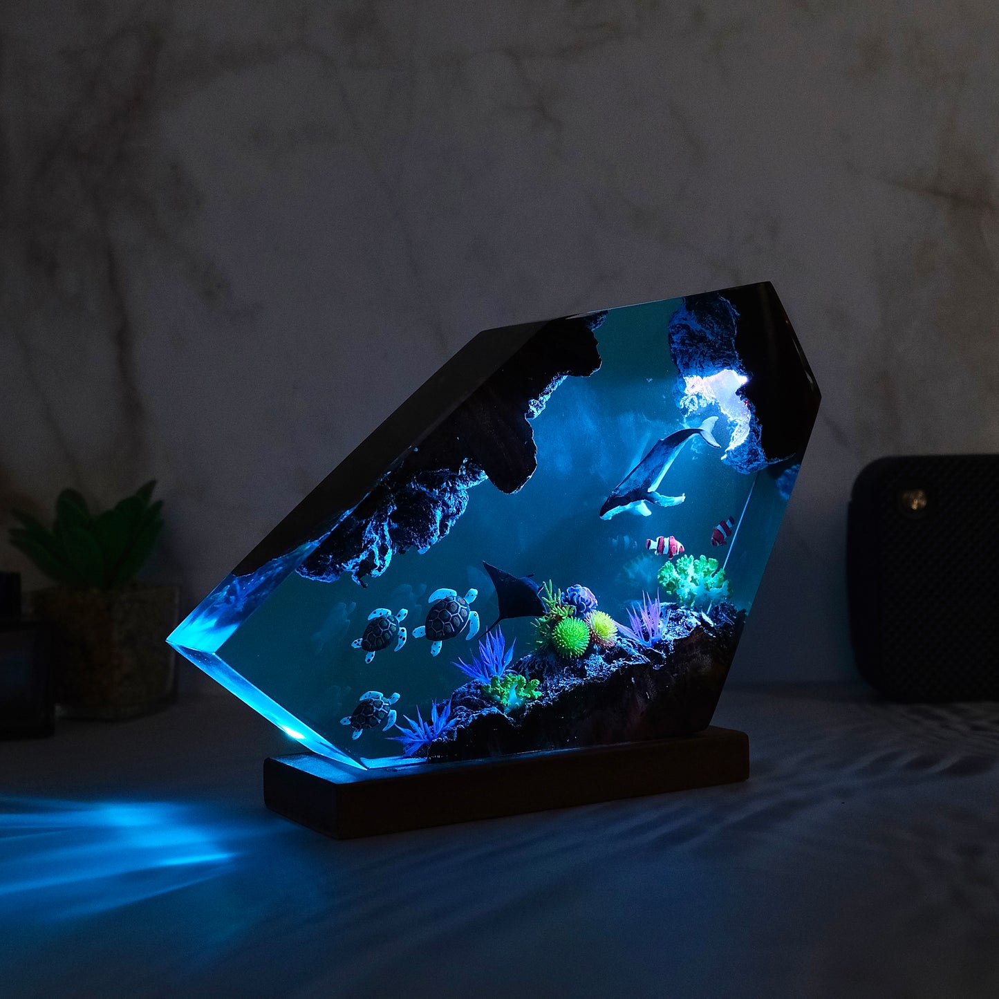 Ocean resin lamp.  Turtles and whales