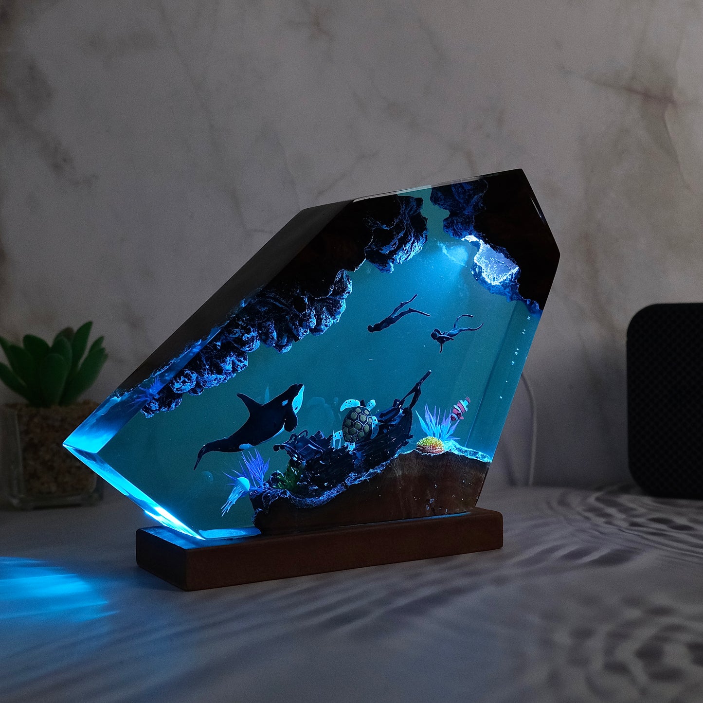 Ocean resin lamp.  Whales and divers 2