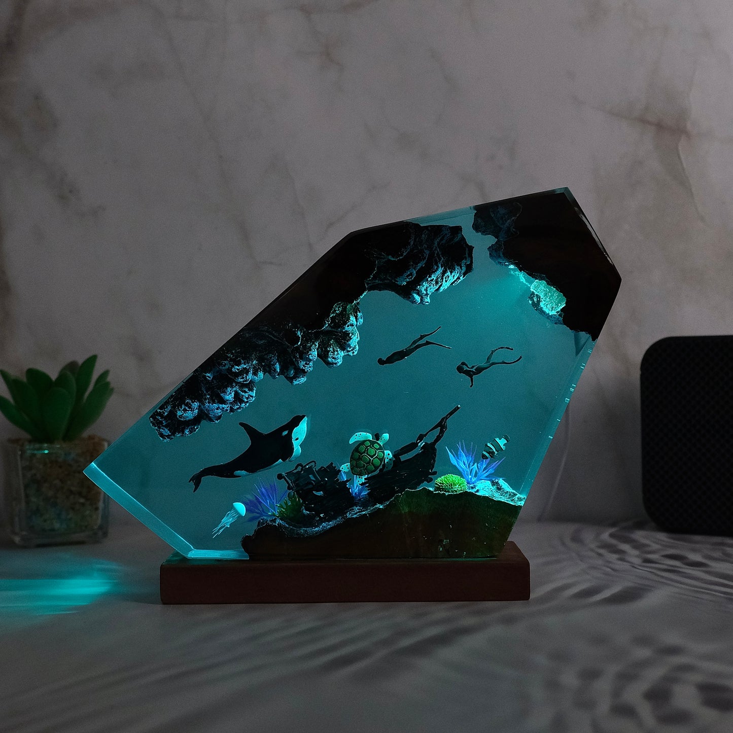 Ocean resin lamp.  Whales and divers 2