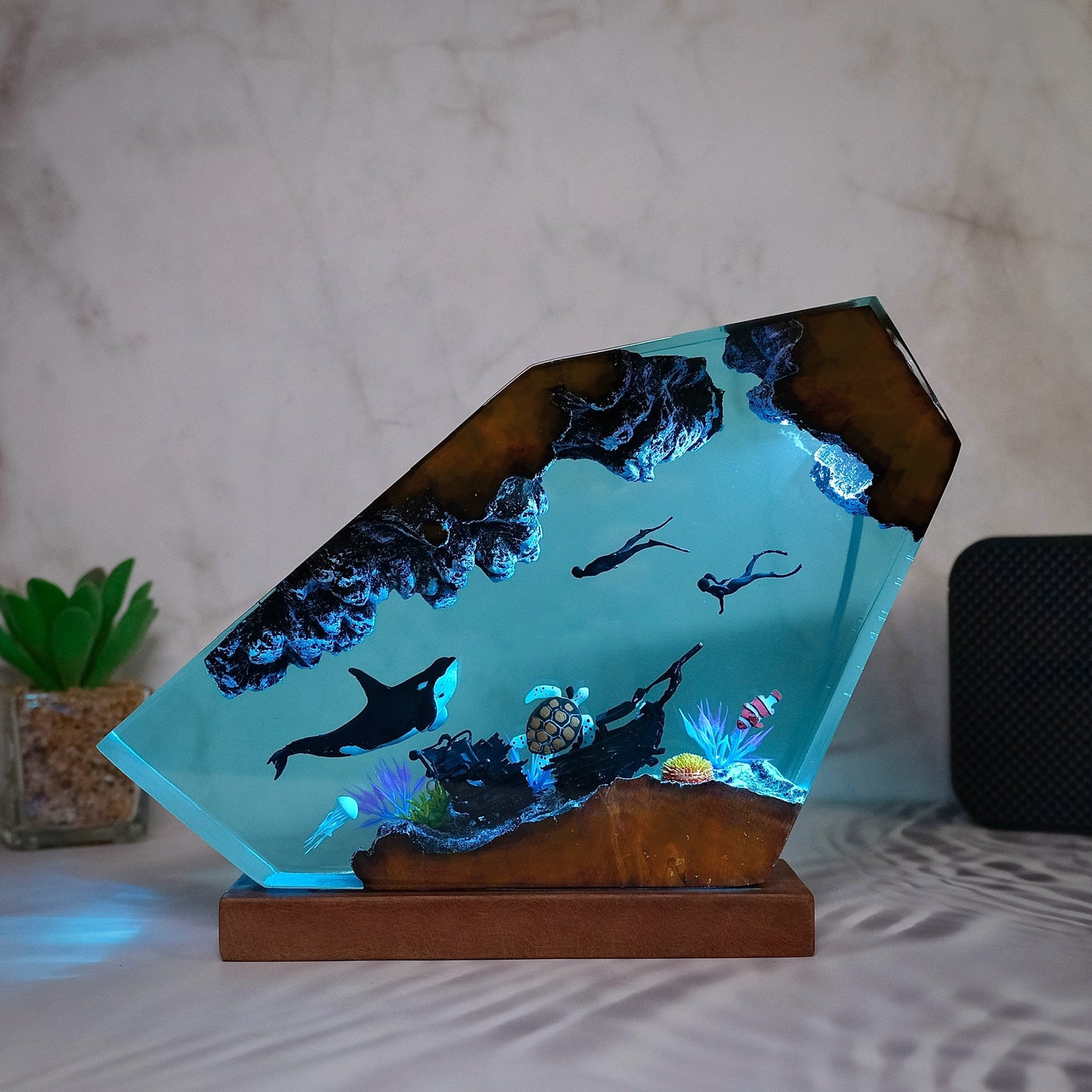 Ocean resin lamp.  Whales and divers 2