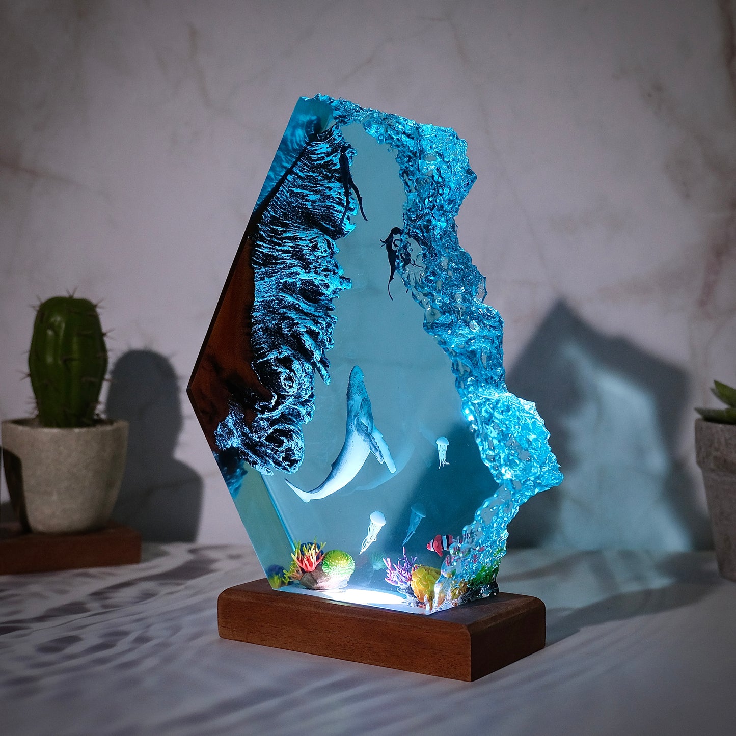 Ocean resin lamp.  Whales and divers