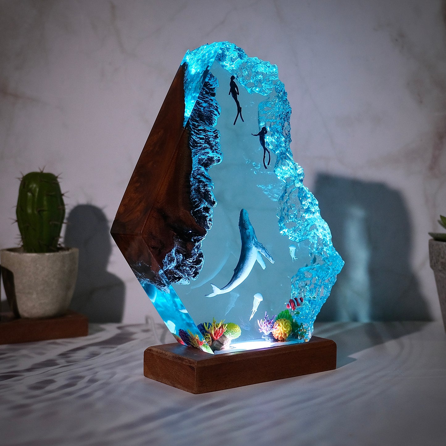 Ocean resin lamp.  Whales and divers