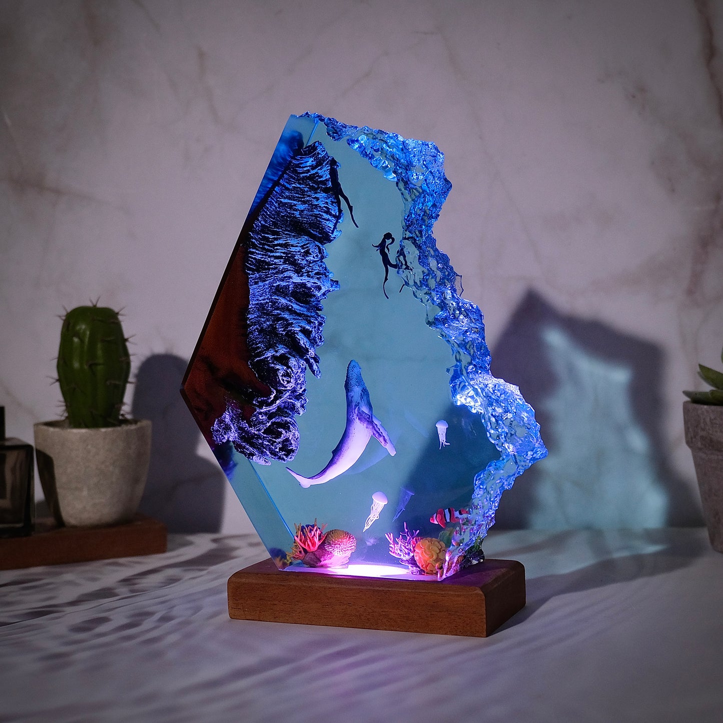 Ocean resin lamp.  Whales and divers