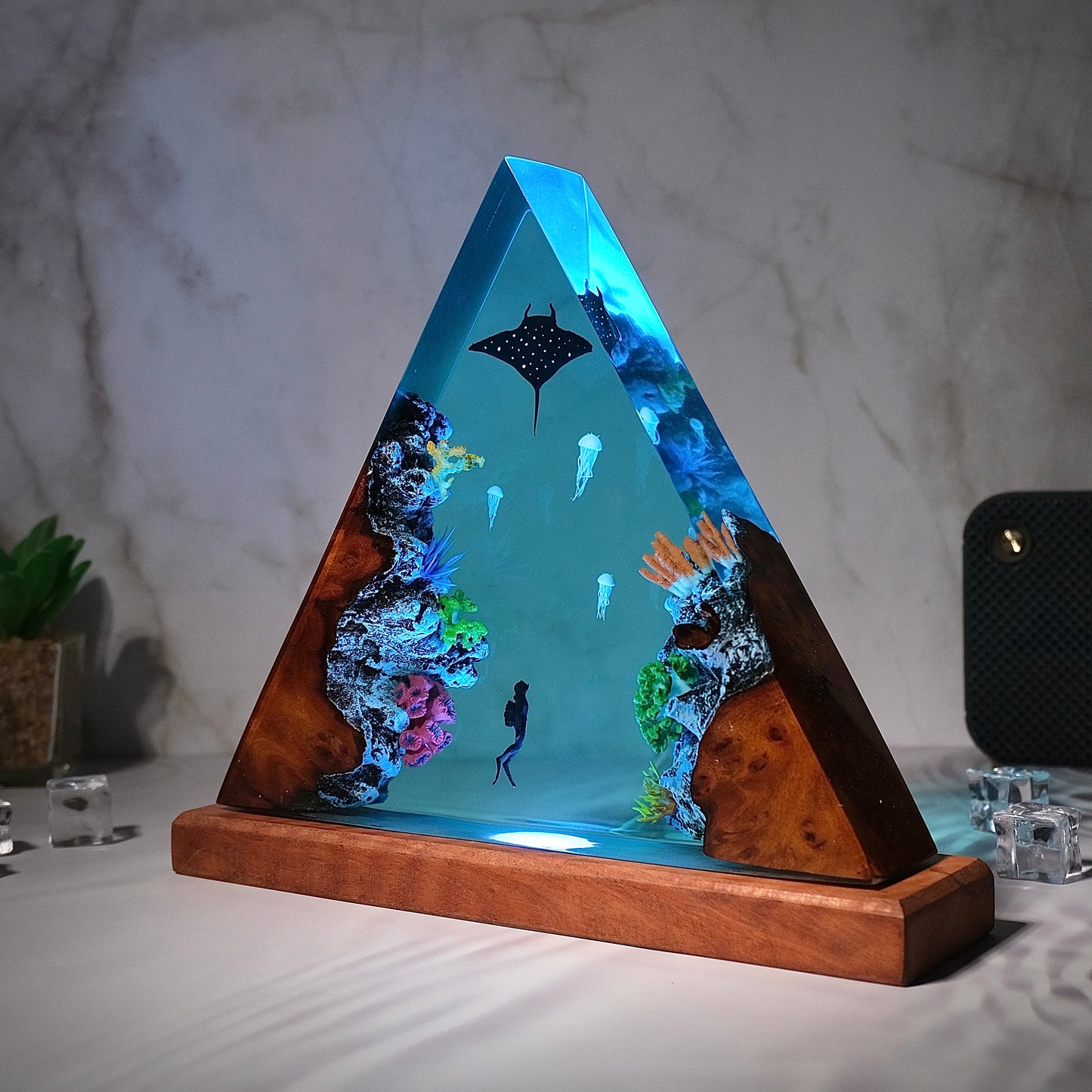 Resin lamp stingray and people