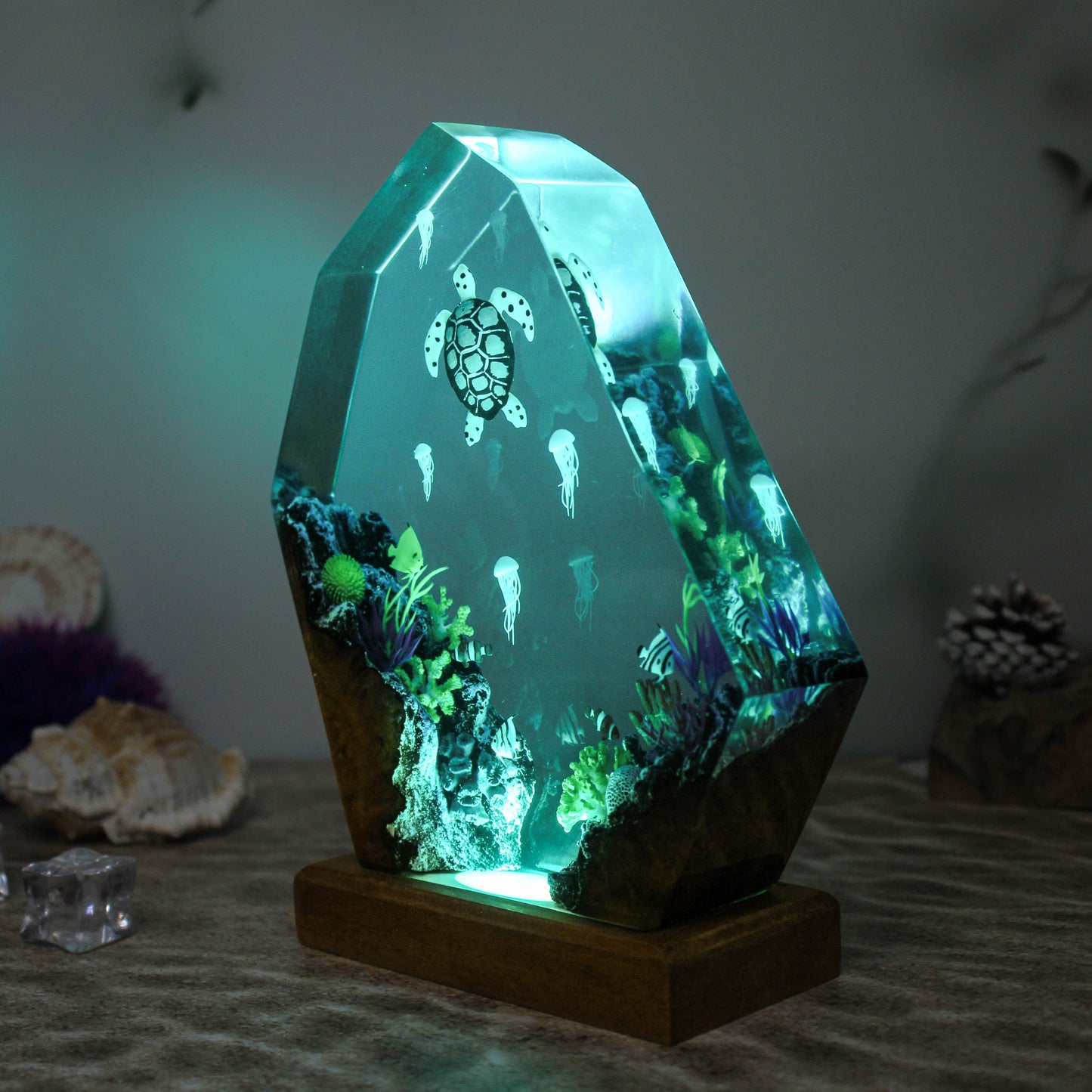 Sea turtle resin lamp