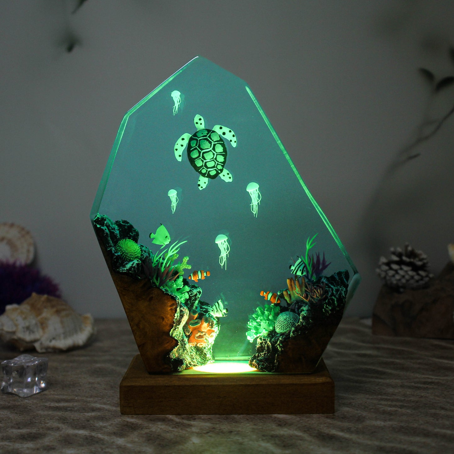 Sea turtle resin lamp