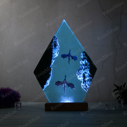 Dragons fly in Resin lamp